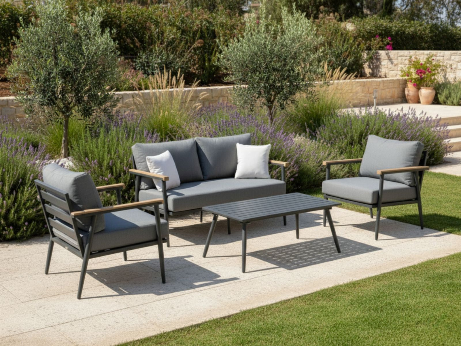 וינה - פינת ישיבה דו מושבית