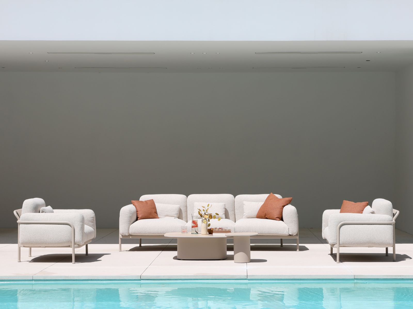 קורל - מערכת ישיבה תלת מושבית