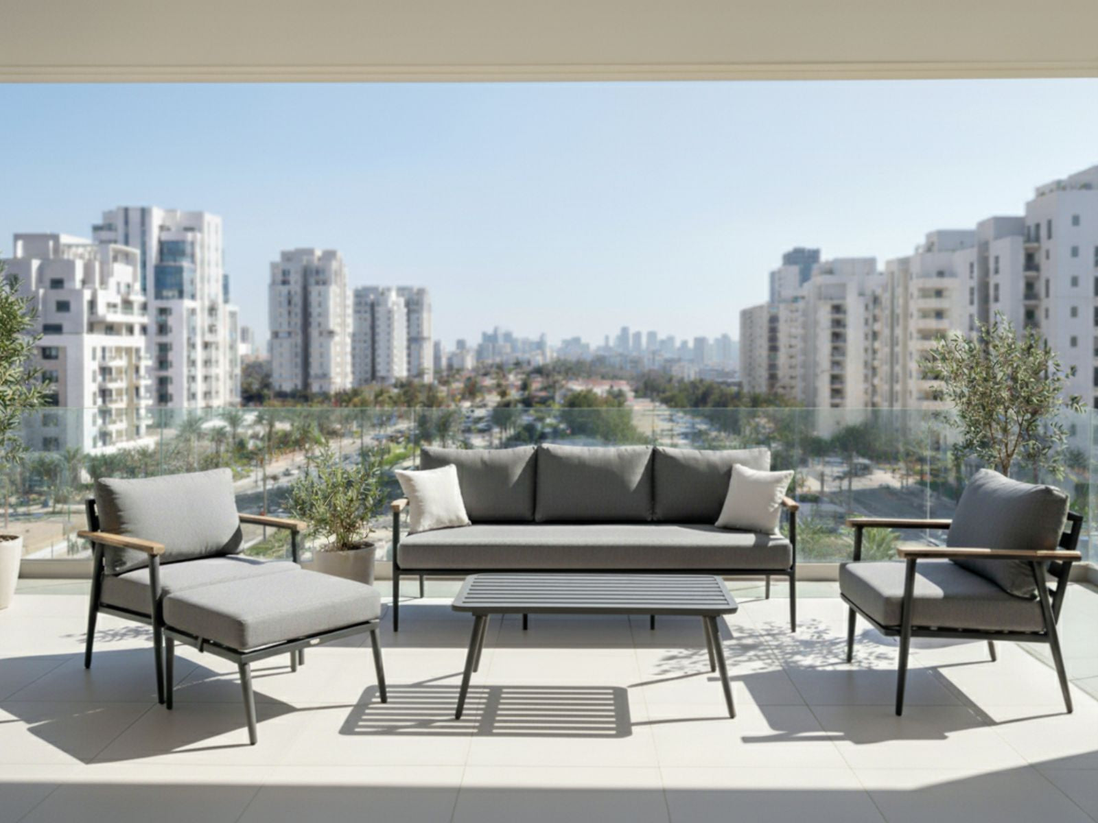 וינה - פינת ישיבה תלת מושבית