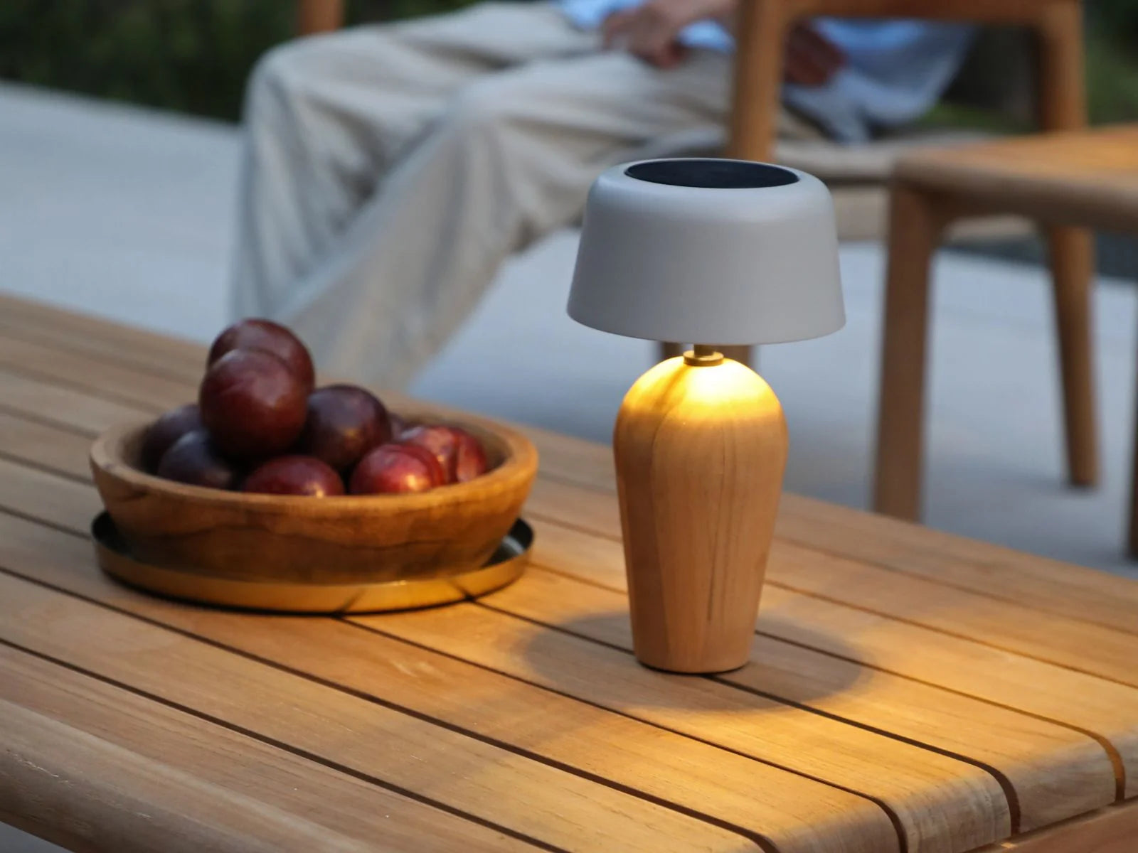 SPARK TEAK SMALL - מנורת צד סולארית