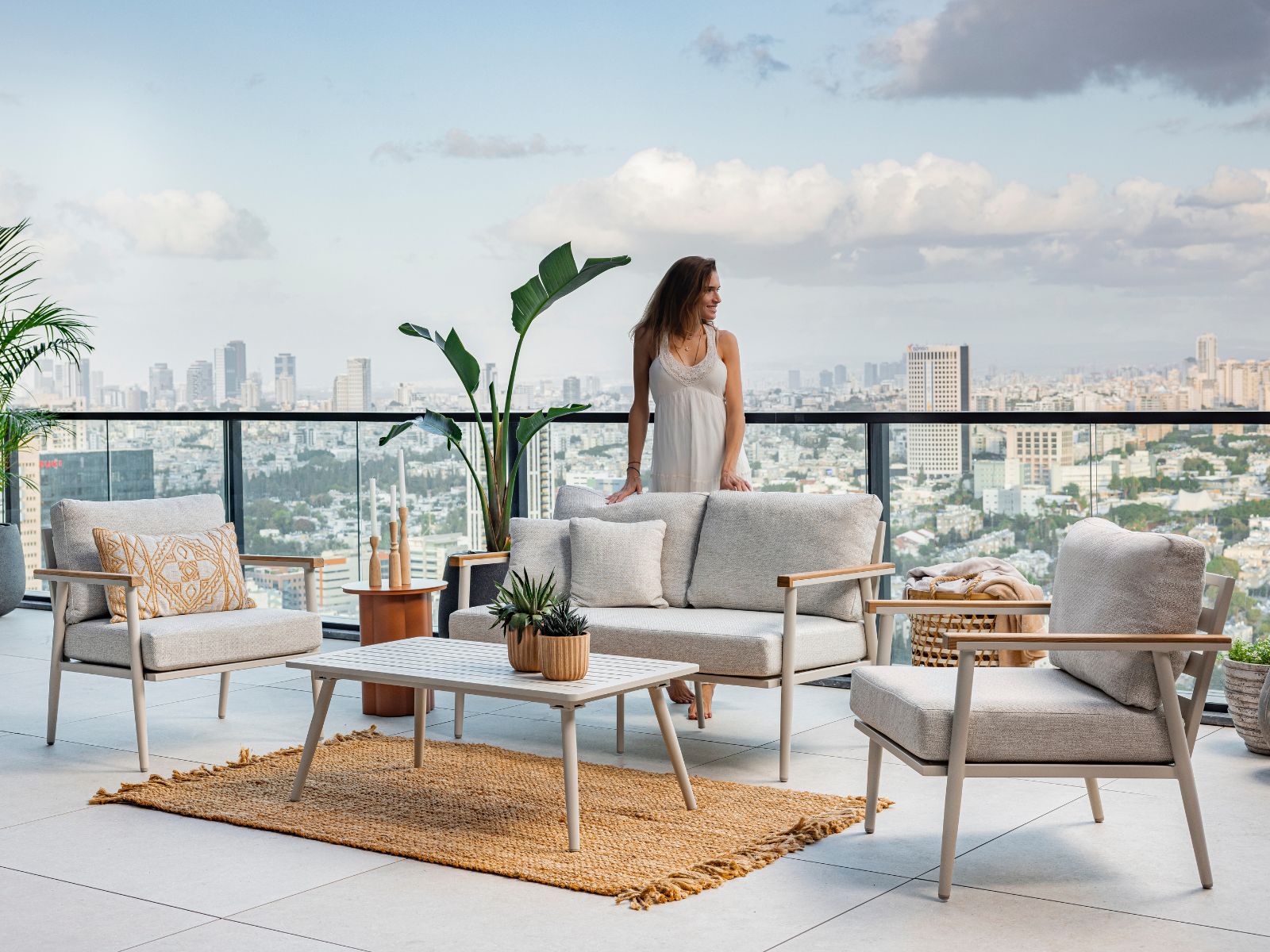 וינה - פינת ישיבה דו מושבית