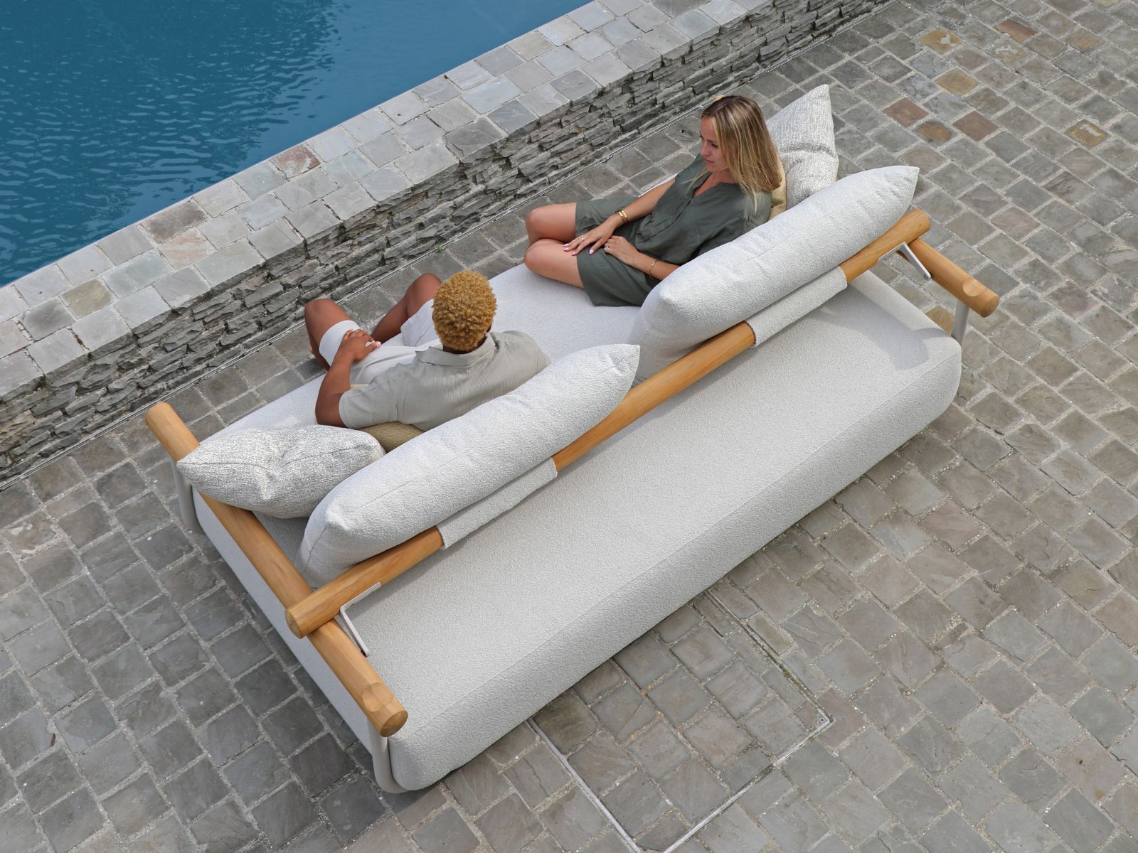 אורביט - מערכת ישיבה תלת מושבית