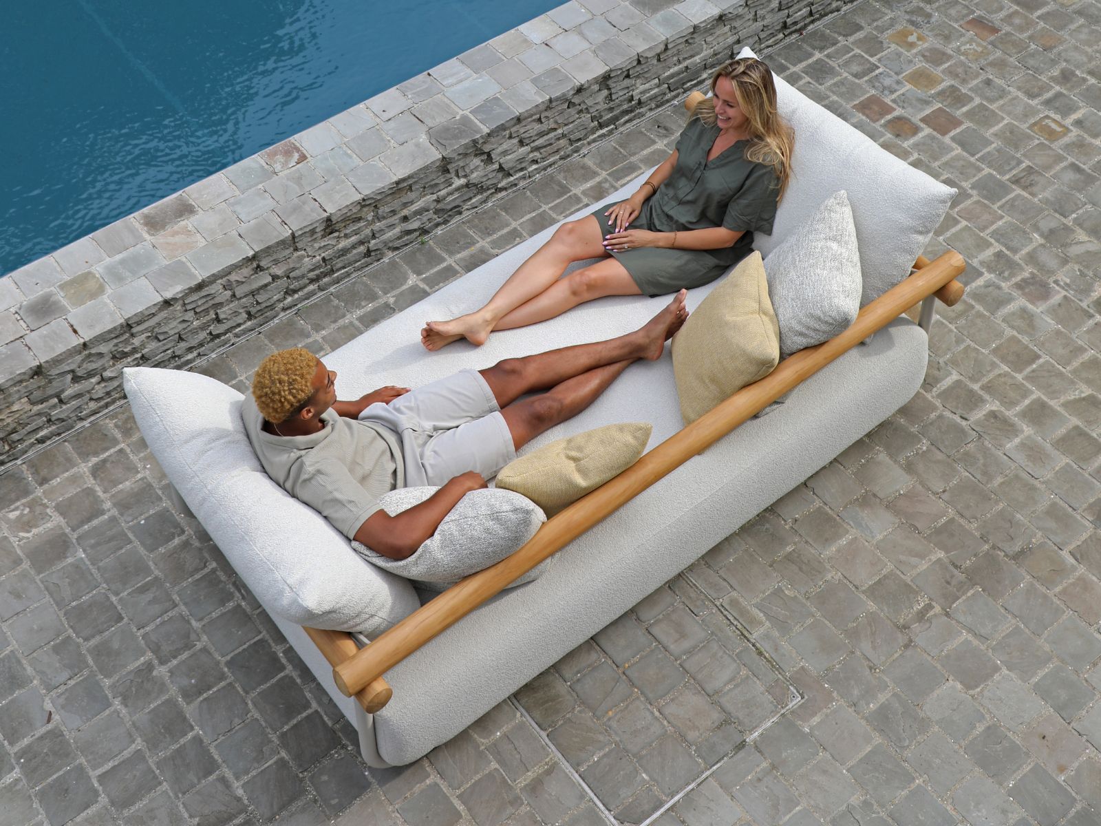 אורביט - מערכת ישיבה תלת מושבית