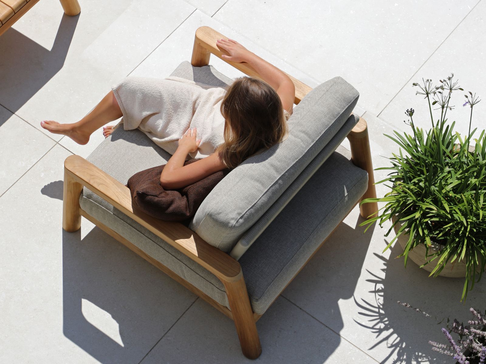 TOLO - מערכת ישיבה מעץ